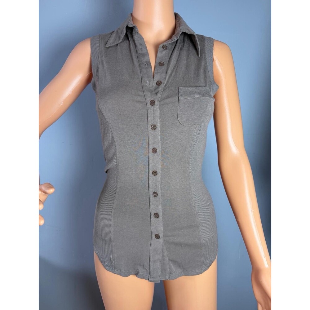 Bebe Sleeveless Collared Top XS NWT Brown Taupe Button Up Ribbed Knit Shirt USA.